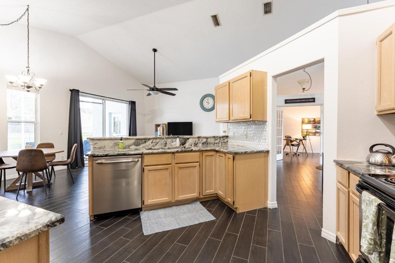 Сasa de vacaciones East Getaway - 3br/2bth - *pool *parking Orlando