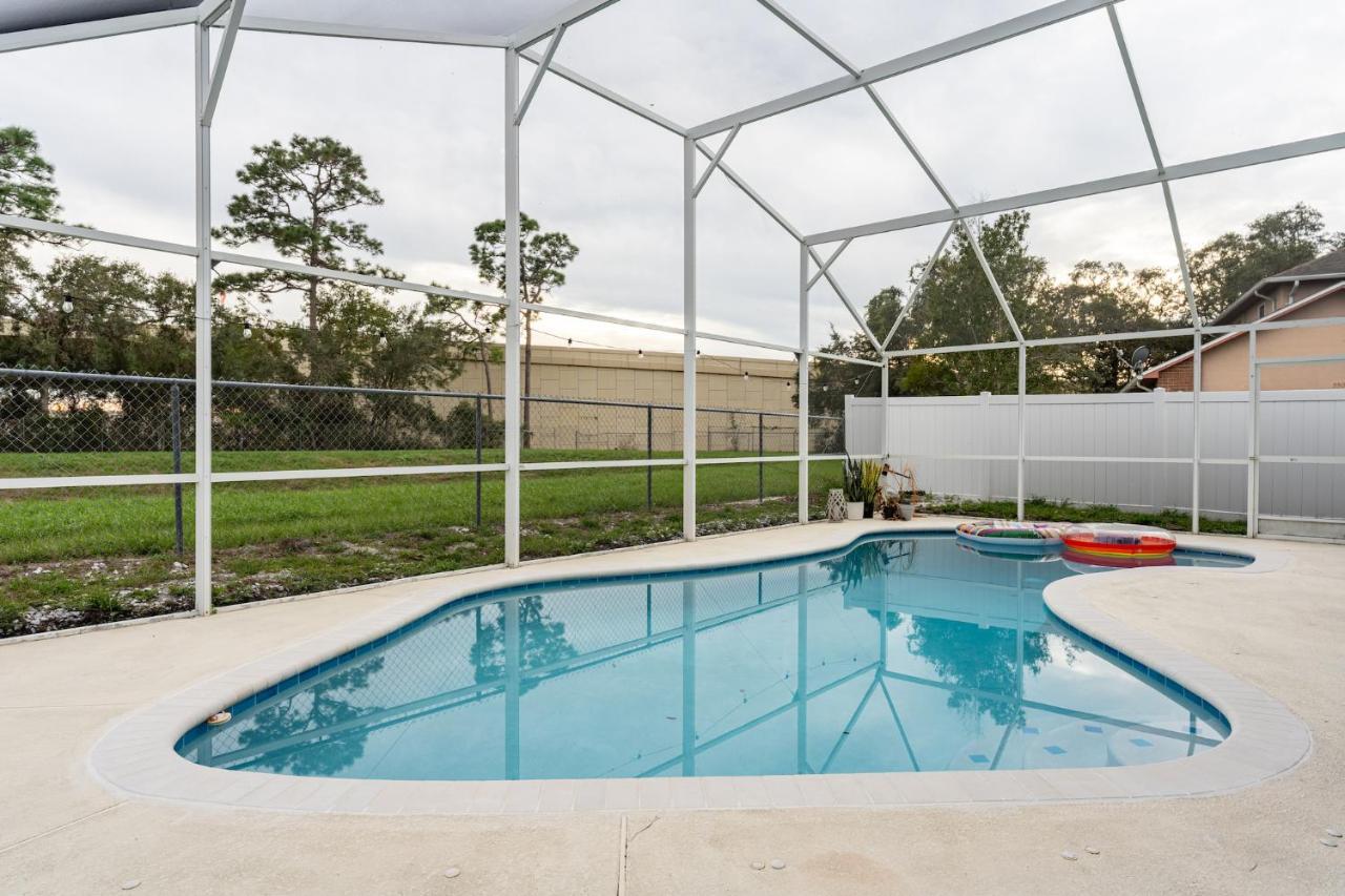East Getaway - 3br/2bth - *pool *parking Сasa de vacaciones